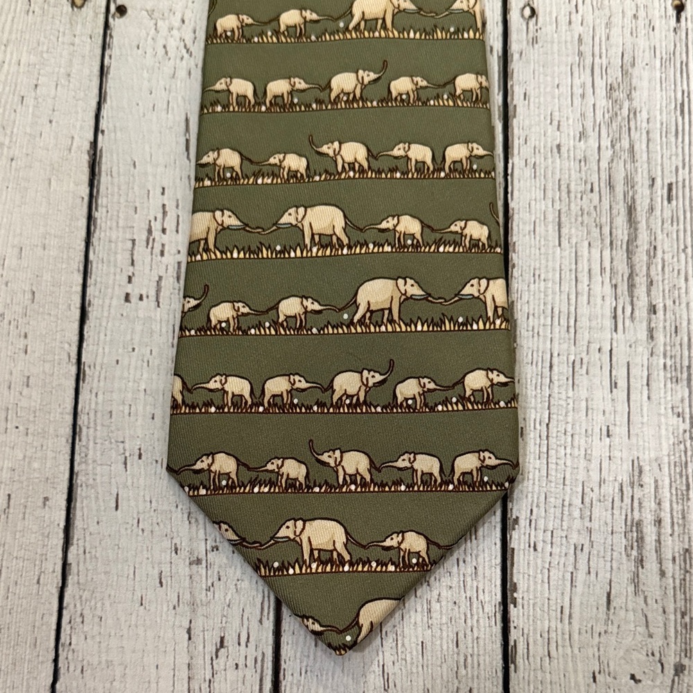 Hermes Elephant Print Men's Silk Tie in Olive Green